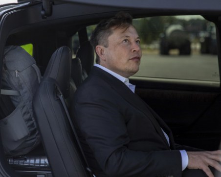 Съдят Tesla поради фалшиви сработвания на автоматичните спирачки в Model 3