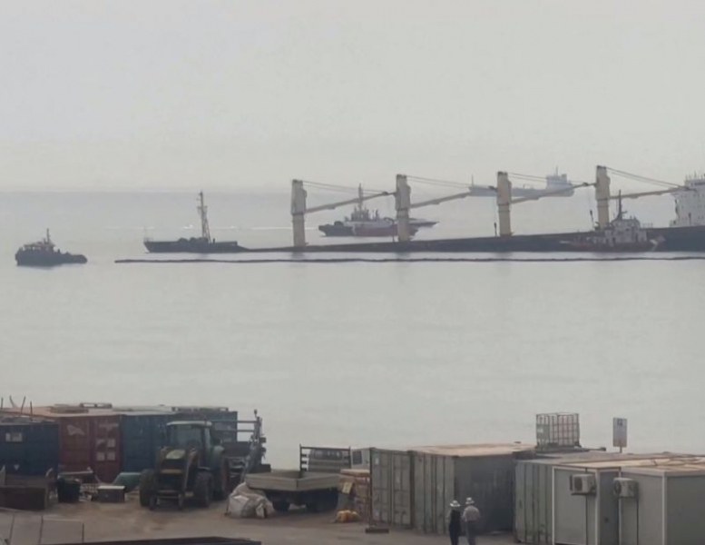 Танкер за втечнен газ и кораб се сблъскаха край Гибралтар