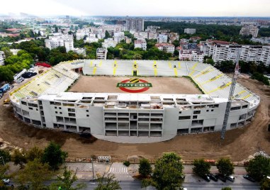 Фирма ПИМК която строи стадион Христо Ботев даде яснота около