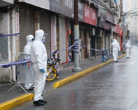 Локдаун в китайски град заради покачване на броя на заразените с COVID-19