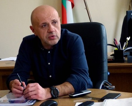 Томислав Дончев: 