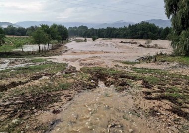 Прокуратурата е започнала разследване за наводнението в Карловско за евентуално
