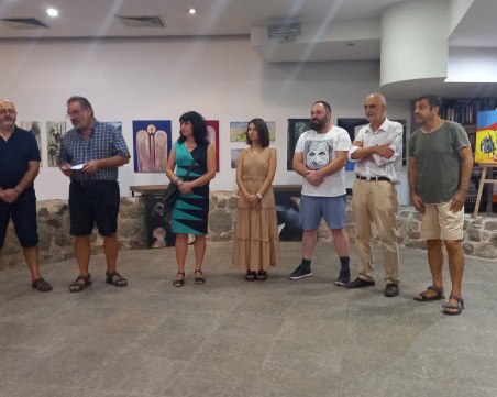 Художници подредиха изложба 