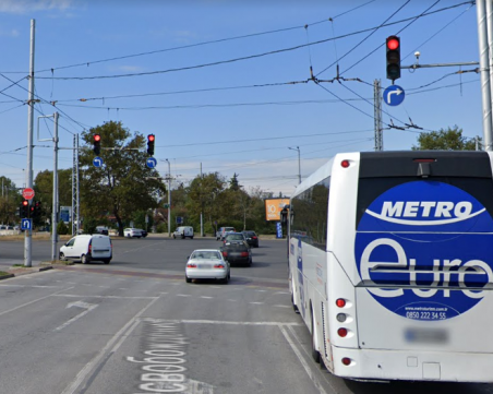 Облекчават десния завой на поредно оживено кръстовище в Пловдив