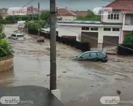 Прокуратурата разследва потопа в Карловско, разрушени са мостовете към село Богдан