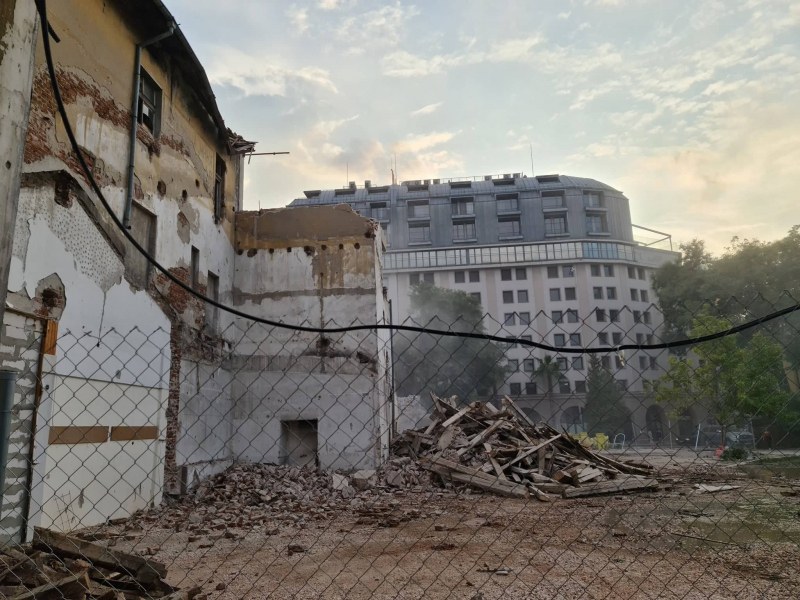 Шефът на НИНКН: Кметът Здравко Димитров носи лично отговорността за унищожаването на двата склада в Тютюневия град