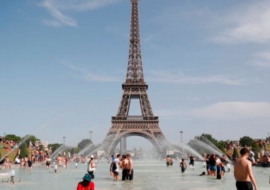 Рекордна смъртност заради жегите е отчел френският статистически през юли