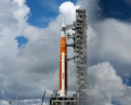 НАСА прави втори опит да изстреля суперракетата си до Луната