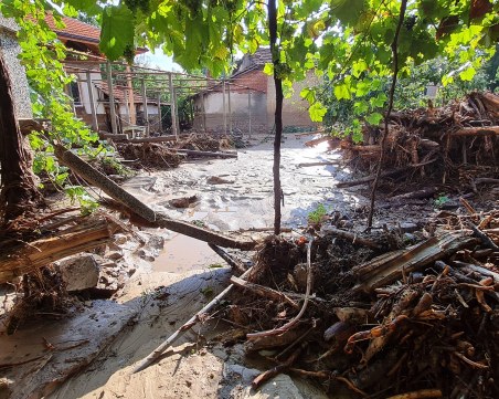 Възрастно семейство от Каравелово остана откъснато от света за почти денонощие