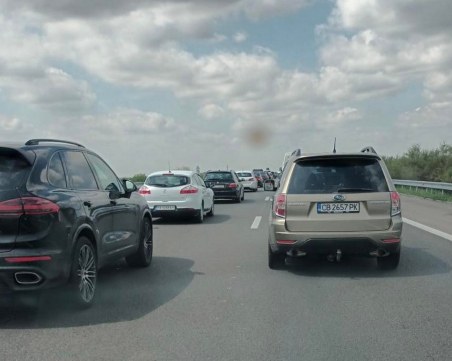 На магистралата: 5 км за час и половина