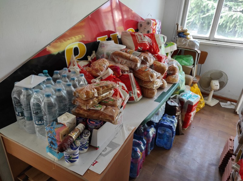 Похвално! Много хора се отзоваха с помощи за пострадалите от наводненията в Карловско