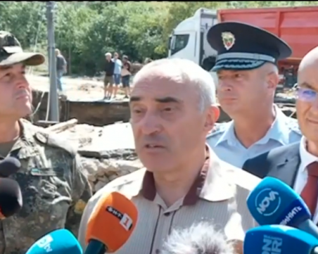 Ангел Стоев: Необходими са ни още техника и още доброволци за щетите от наводнението