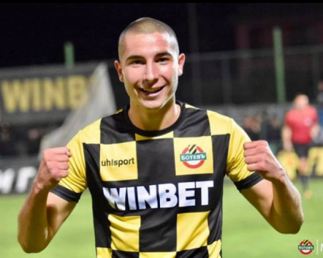 Димитър Тонев остава в Ботев