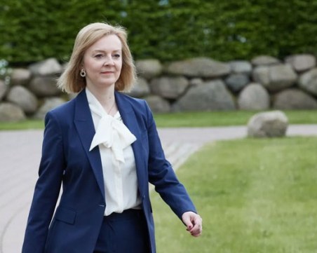 Лиз Тръс: Ще съкратя данъците и ще управлявам като консерватор