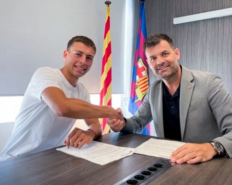 Мартин Георгиев тренира с първия отбор на Барселона