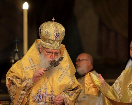 Патриарх Неофит остава в болница