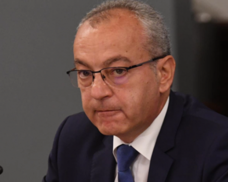 Служебният премиер: До края на септември ще осигурим пострадалите от наводненията