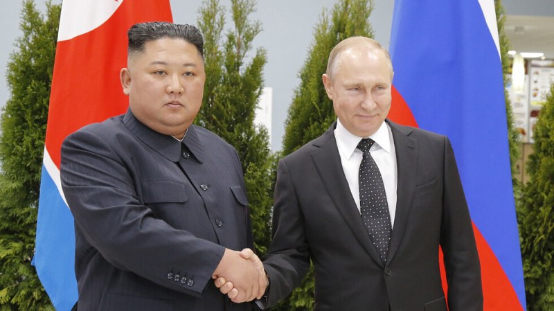 Разузнаването на САЩ: Северна Корея снабдява Русия с ракети