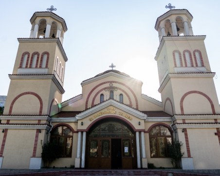 Дават курбан за Рождество Богородично в ЖР 