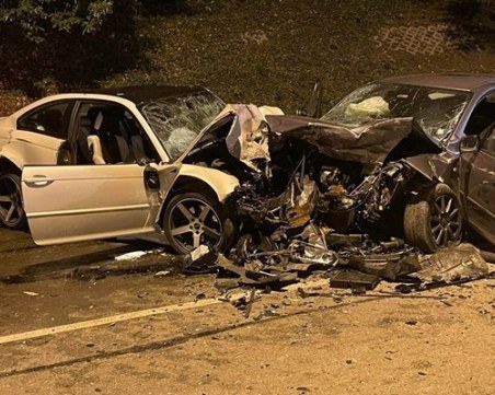 Две тийнейджърки са с опасност за живота след катастрофата край Панчарево