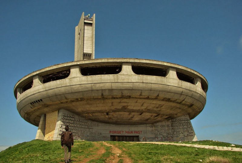 Паметникът на Бузлуджа отваря врати за посетители