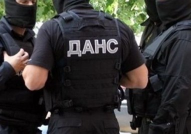 Агенти на ДАНС влязоха в Министерството на енергетиката и Булгаргаз