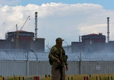 Обстрелът край украинската атомна електроцентрала Запорожие беше възобновен вчера а