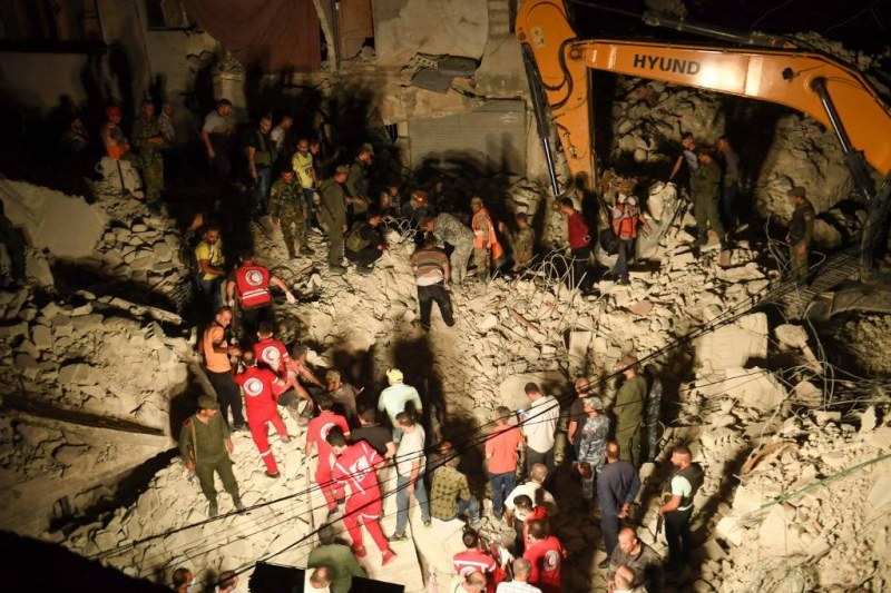 Пететажна сграда се срути в Алепо, има загинали