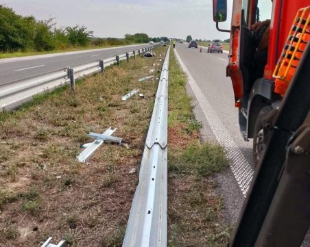 Монтират мантинели на АМ 