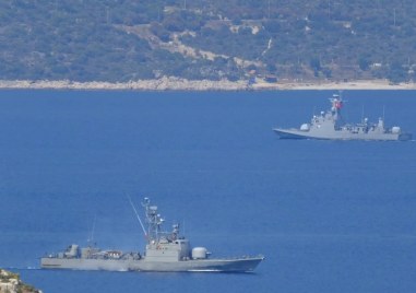 Турската брегова охрана твърди че вчера по обяд два катера