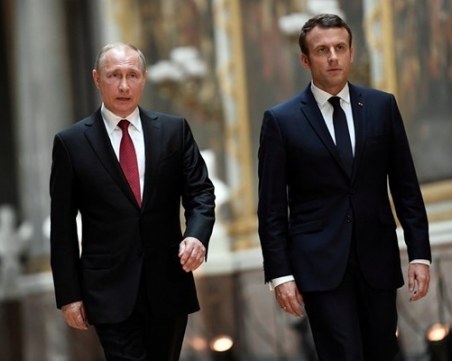 Макрон към Путин: Русия трябва да се изтегли от АЕЦ 
