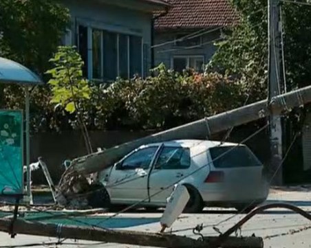Село Рогош е без ток, след като 22-годишен с голф помля два електрически стълба