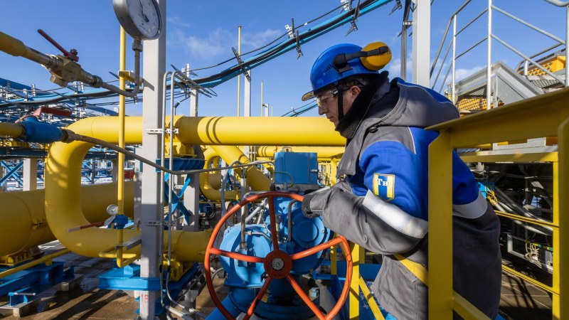 Ток от България срещу газ с Азербайджан - такава договорка