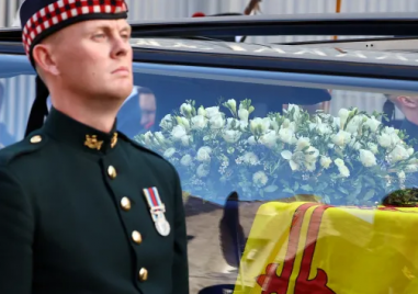 Жителите на Шотландия си казват последно сбогом с тяхната кралица
