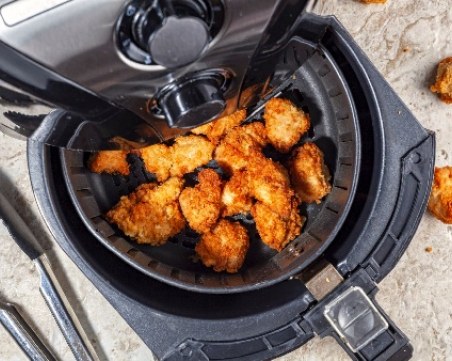 Панирани пилешки хапки с корнфлейкс без мазнина в Еър Фрайър