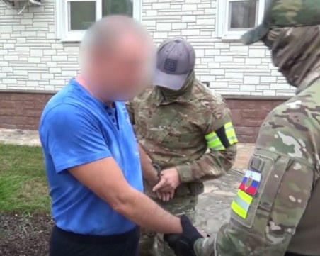 Арестуваха директор в авиокосмически завод в Русия заради държавна измяна