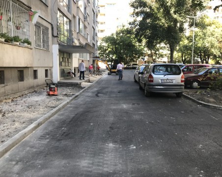Благоустроена зона и нов паркинг радват живеещите на ул. 