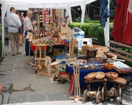 Майстори от цялата страна показват традиционни и редки занаяти в Пловдив