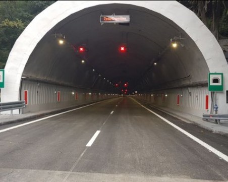 Приключи ремонта на тунел 
