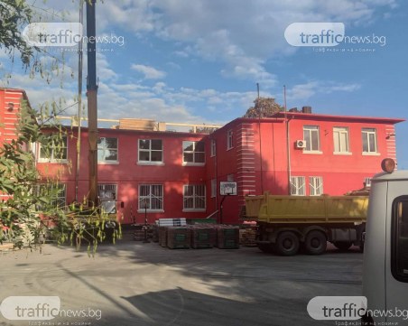 Със скоростта на светлината: Изграждат нов покрив на ОУ 