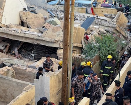 Сграда се срути в столицата на Йордания, има затрупани хора