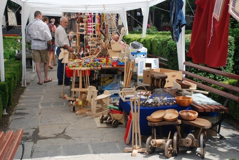 Майстори от цялата страна показват традиционни и редки занаяти в Пловдив