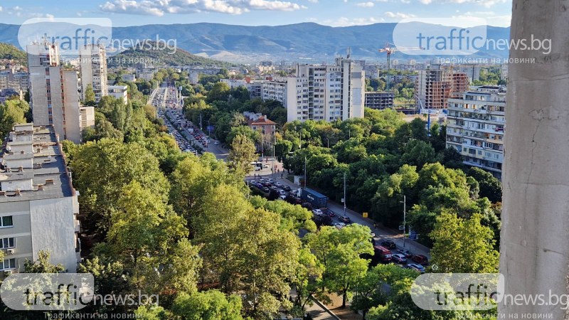 Пловдив под пътна блокада, леки автомобили и ТИР-ове пъплят по булевардите