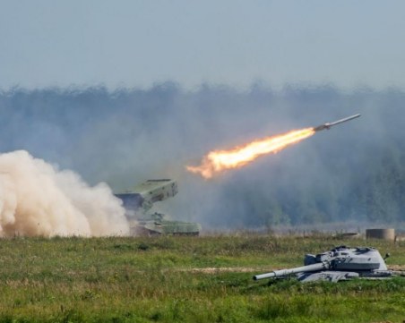 Масирана ракетна атака срещу родния град на Володимир Зеленски