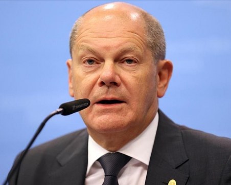 Шолц след 90-минутен разговор с Путин: Още не осъзнава грешката си с нахлуването в Украйна