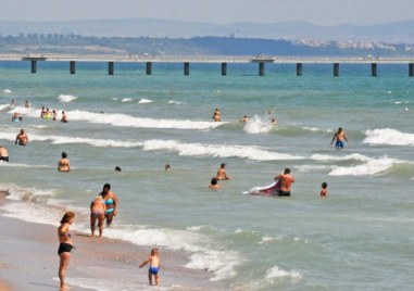 61 годишен мъж се удави на плажа в Бургас днес по