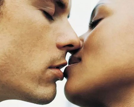 Перфектната целувка и колко време трае тя