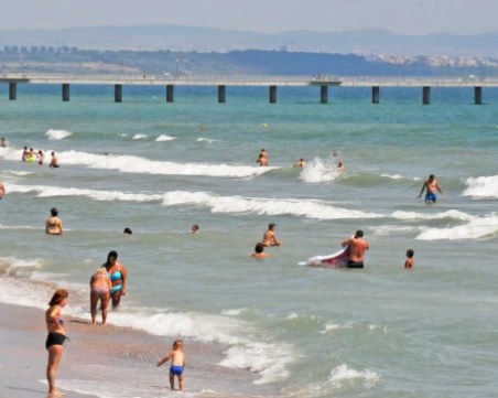 След трагедията в Поморие: Мъж се удави в Бургас