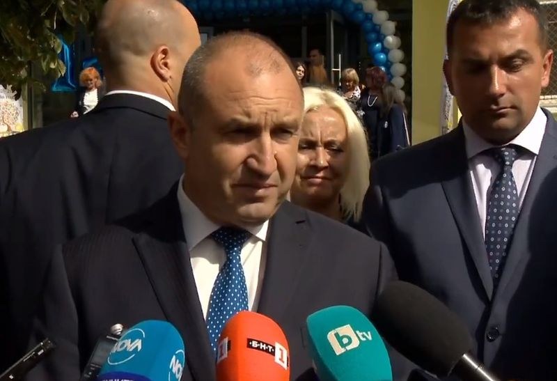 Радев: Образованието трябва да бъде стратегически приоритет