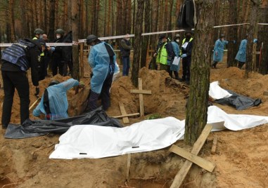 В Украйна стотици безименни гробове бяха открити край Изюм И